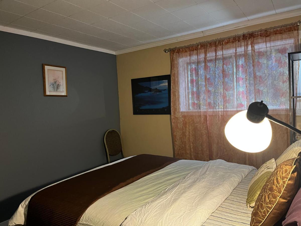 Beautiful Room Close Airport! YYC Exterior foto