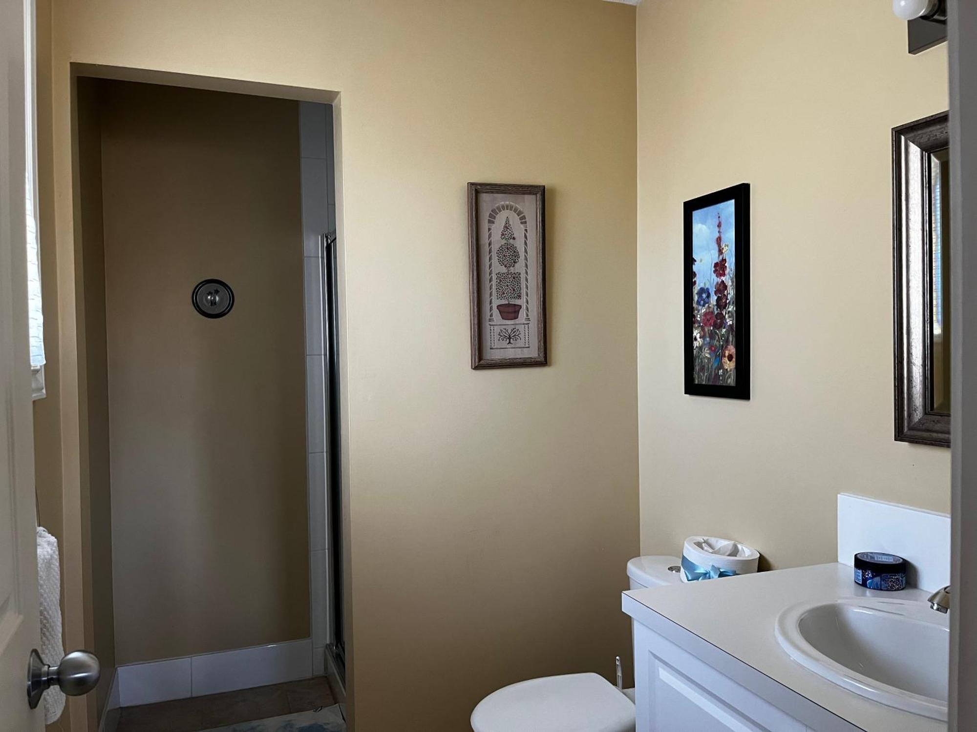 Beautiful Room Close Airport! YYC Exterior foto