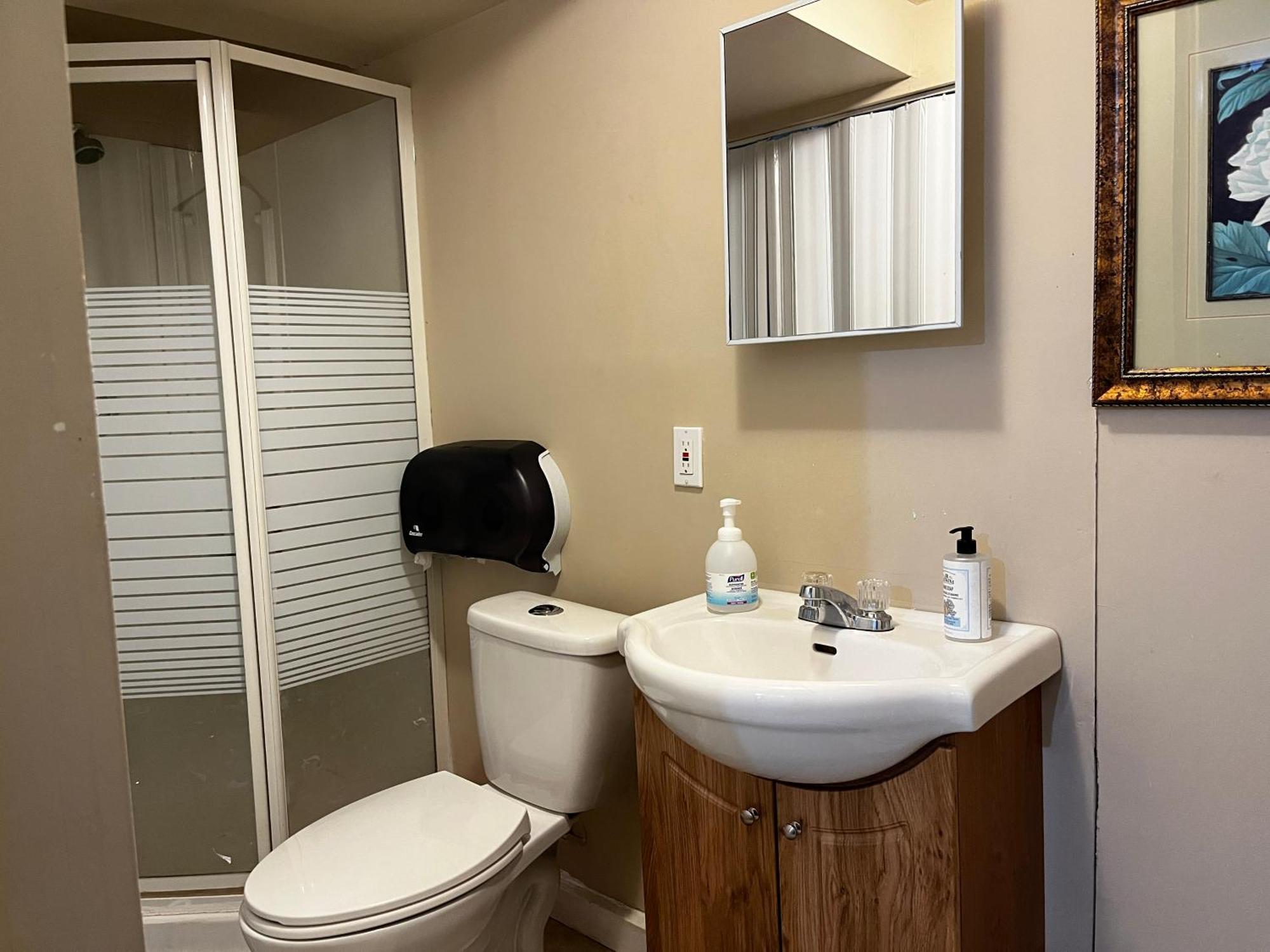 Beautiful Room Close Airport! YYC Exterior foto