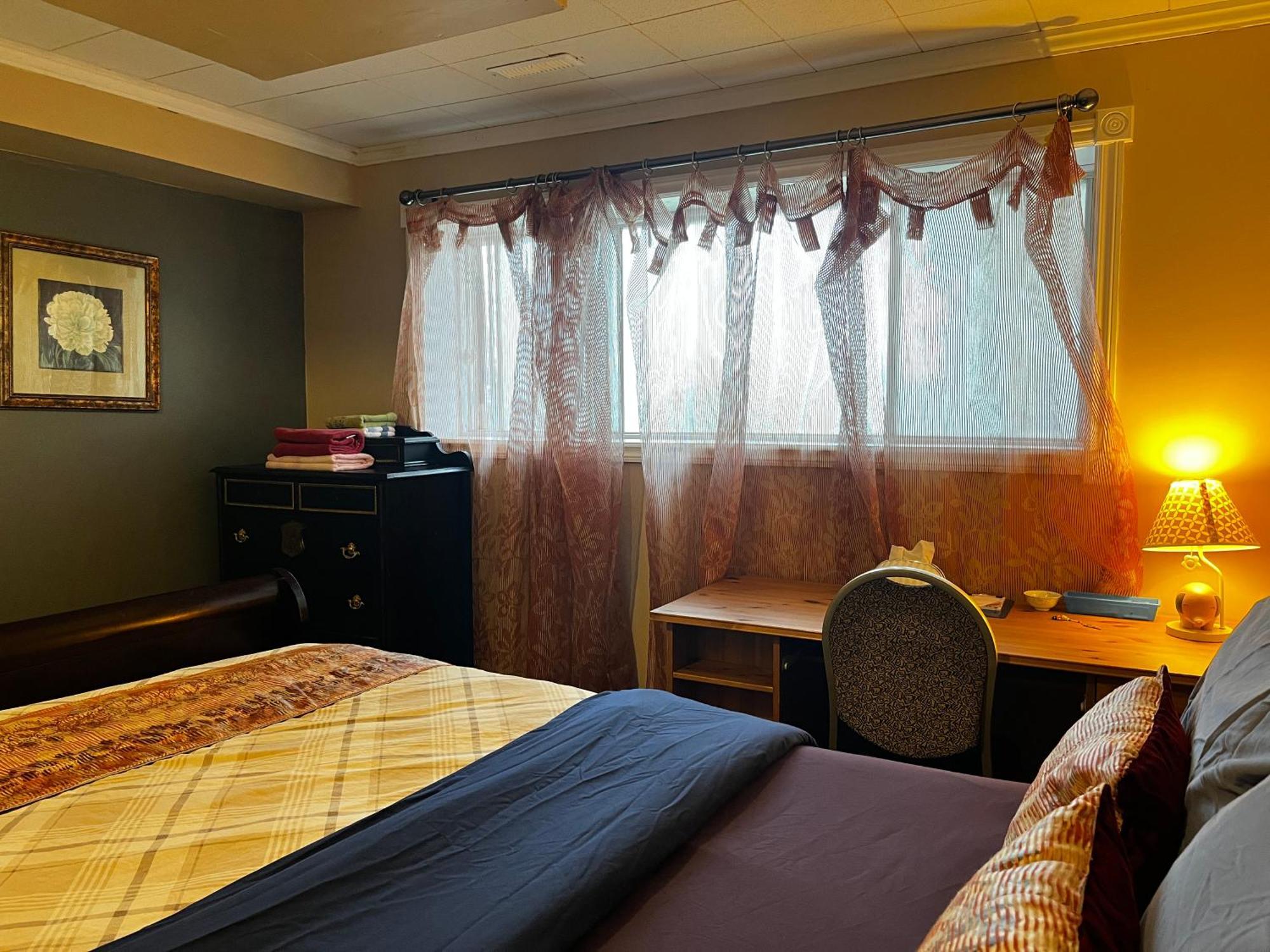 Beautiful Room Close Airport! YYC Exterior foto