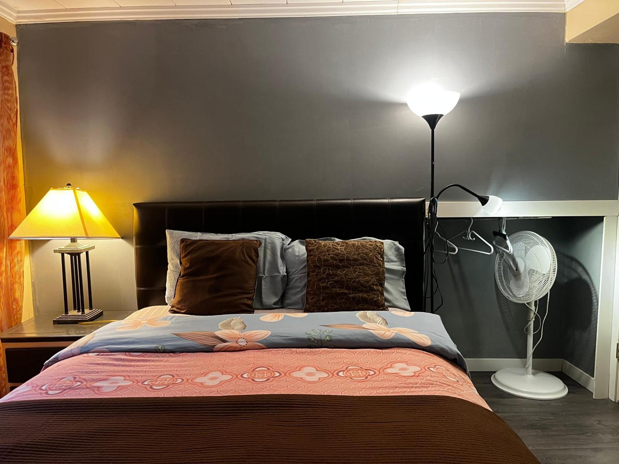 Beautiful Room Close Airport! YYC Exterior foto